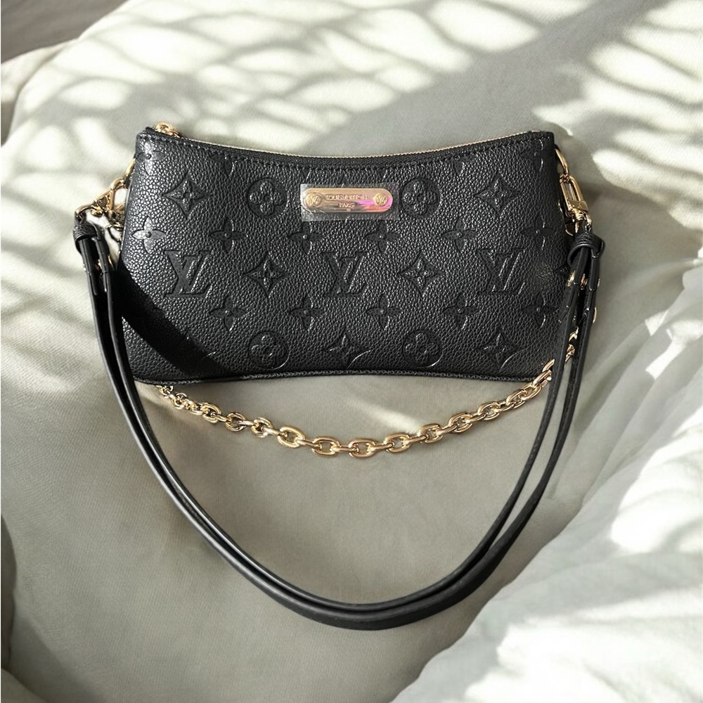 Liv Pochette Empreinte Black